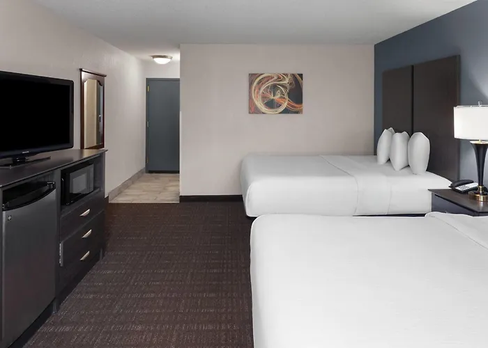 Baymont By Wyndham Il Hotel 3*
