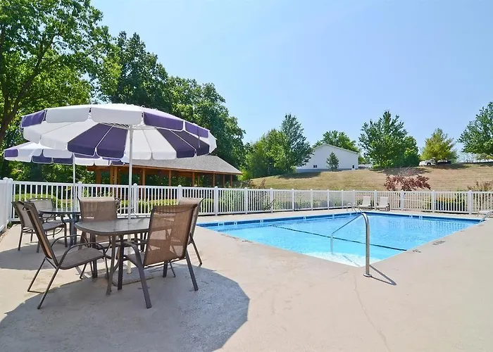 Baymont By Wyndham Il Hotel Chester